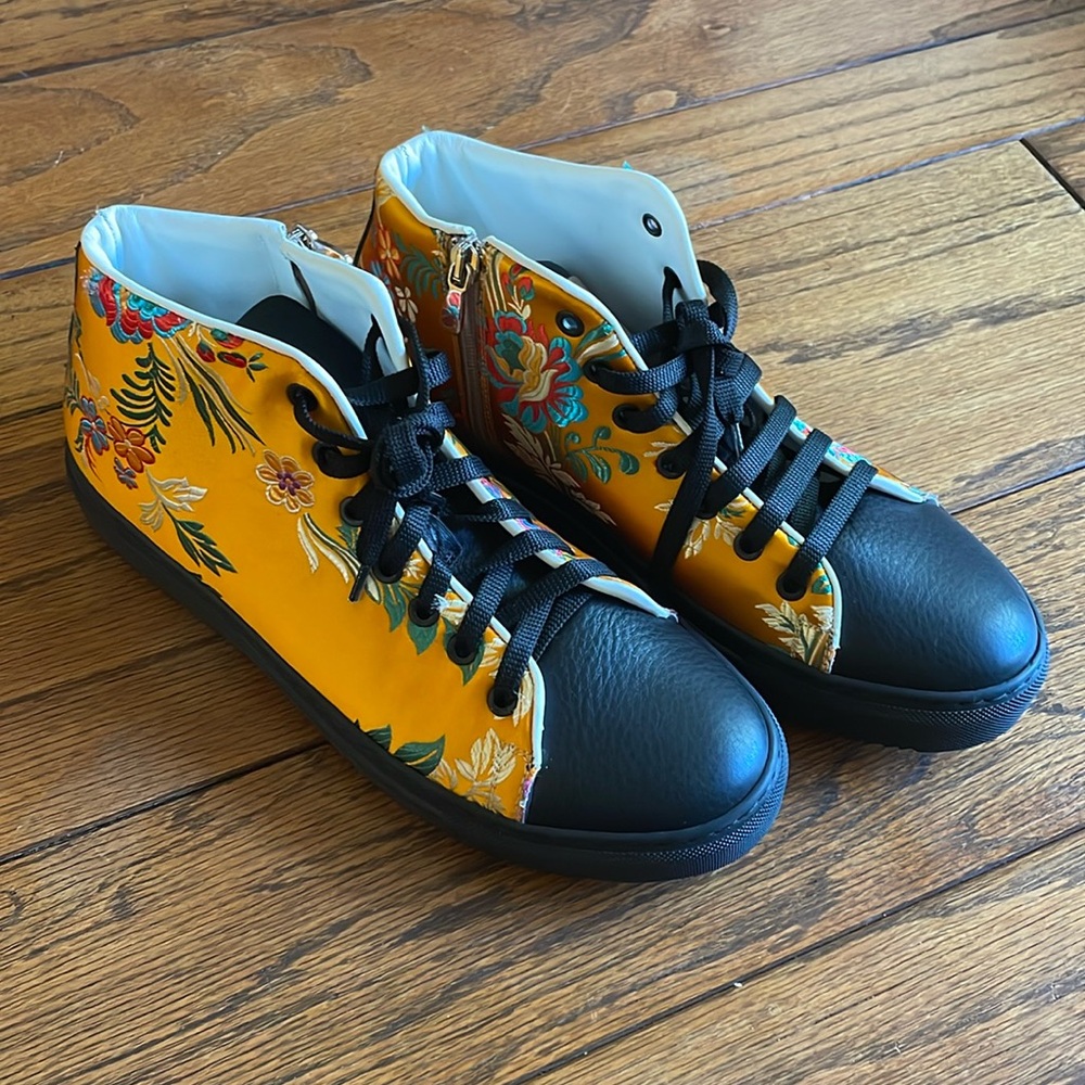 RYC Shoes handmadede in Italy Upcycled materials Size 41
Unisex